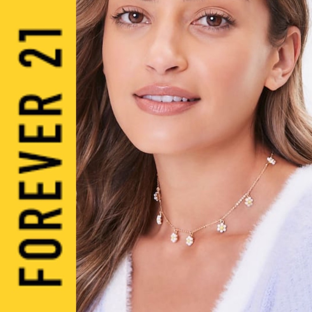 Forever 21 beaded flower necklace